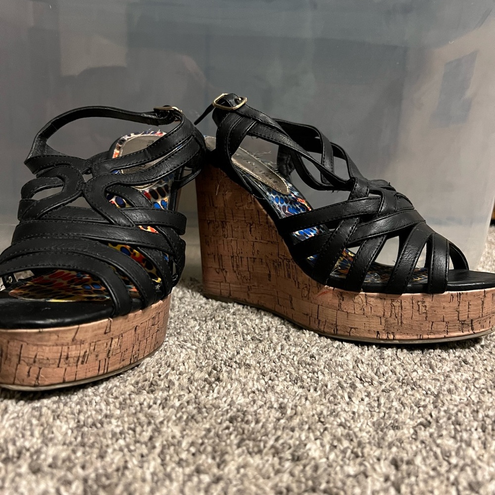 Madden Girl Sandle wedges